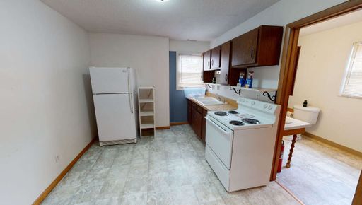 1017 W Beechwood – photo 1