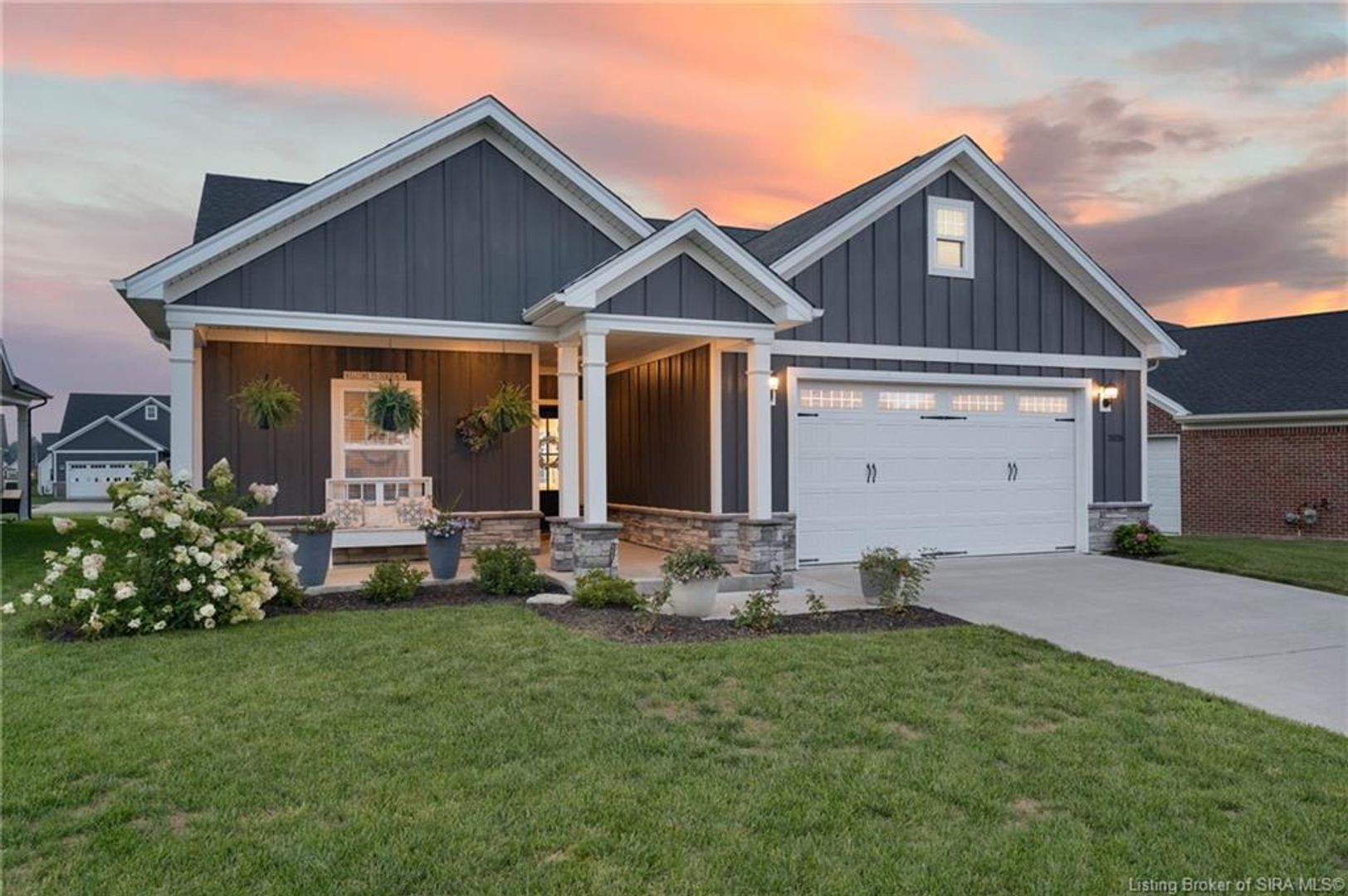 Henryville House: 2026 Prestwick Place