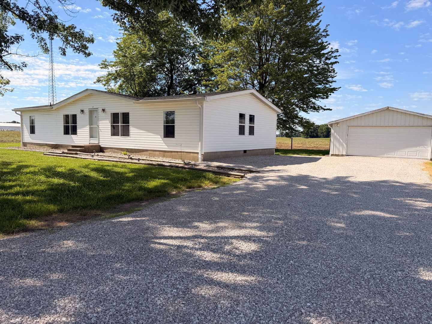 Palmyra House: 1405 Highway 150 NE