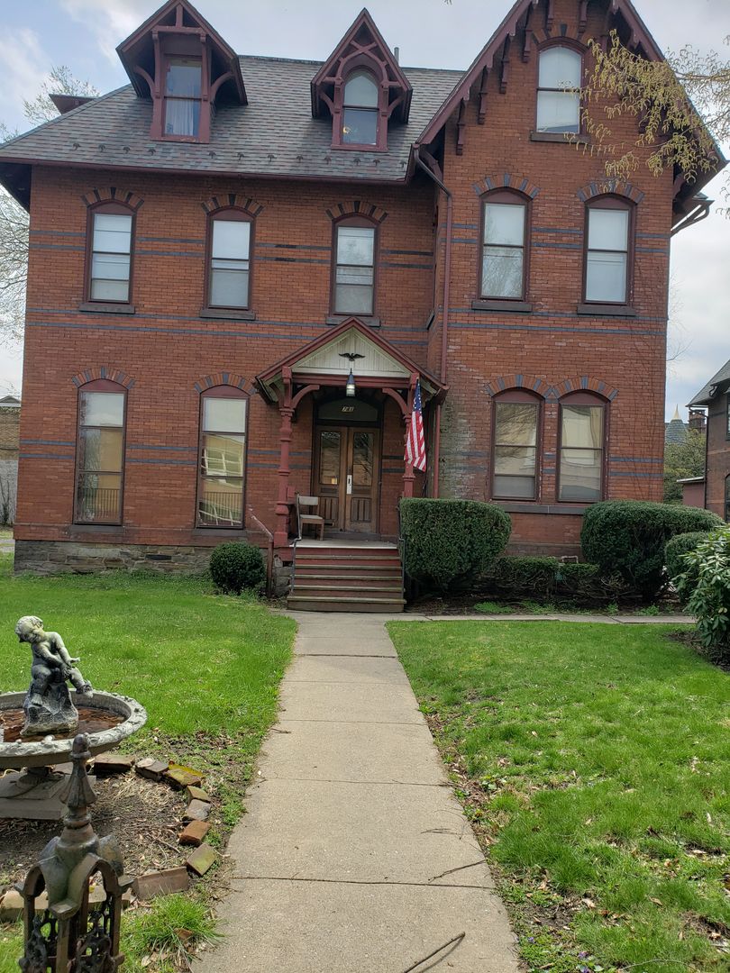 williamsport Apartment: 741 W. 4th Street