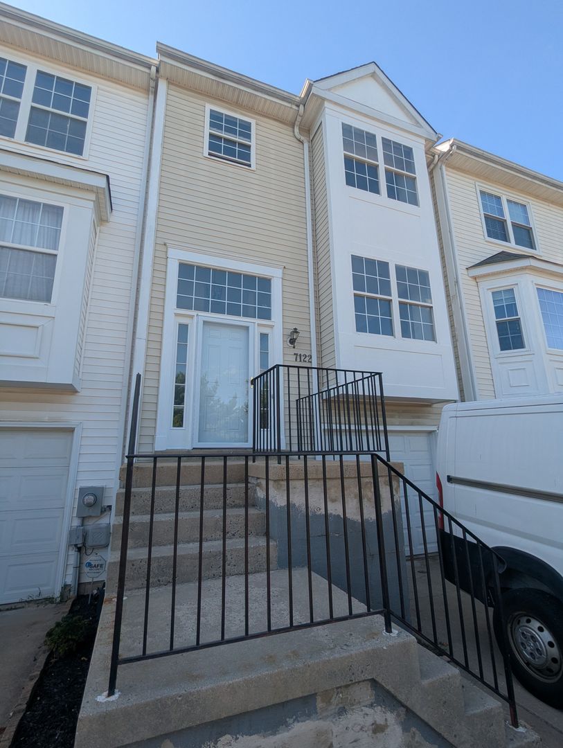Frederick Townhome: 7122 Collinsworth Pl.