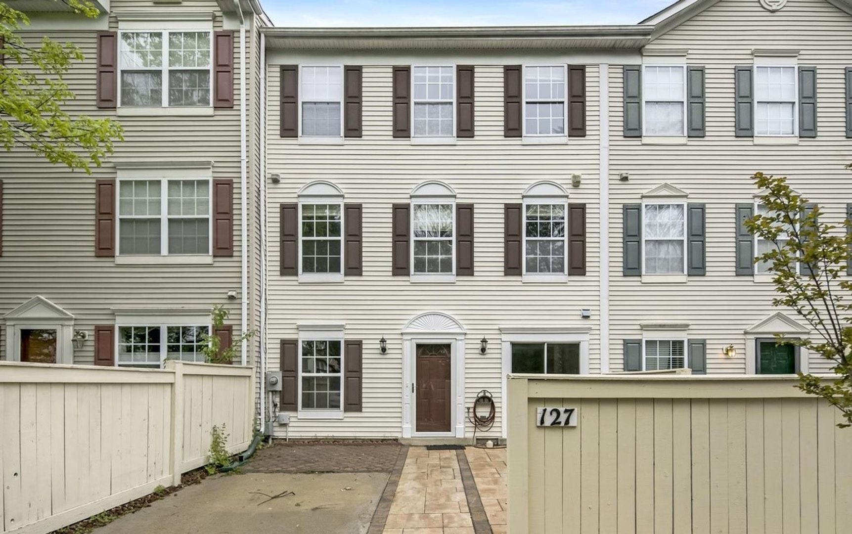 Frederick Townhome: 127 Heathfield Drive