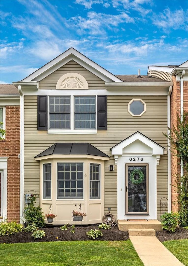 New Market Townhome: 6276 North Steamboat Way