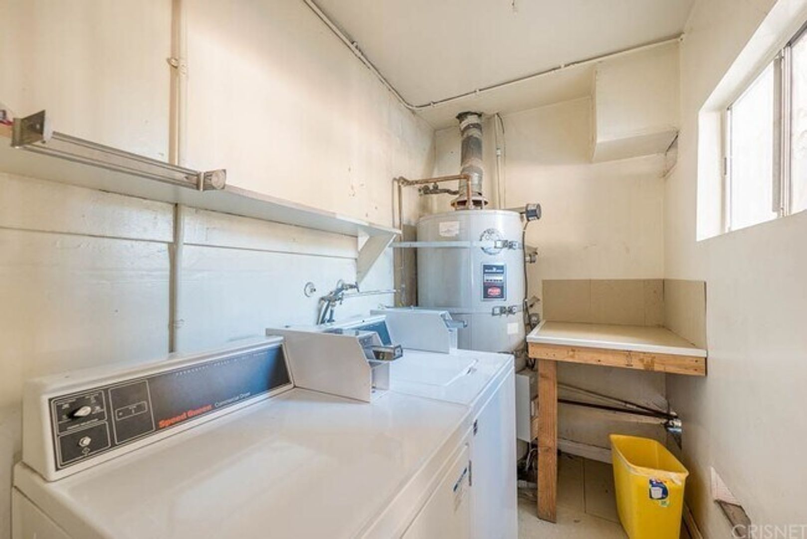 North Hollywood Apartment: 6003 Klump Avenue/11231 Oxnard Street