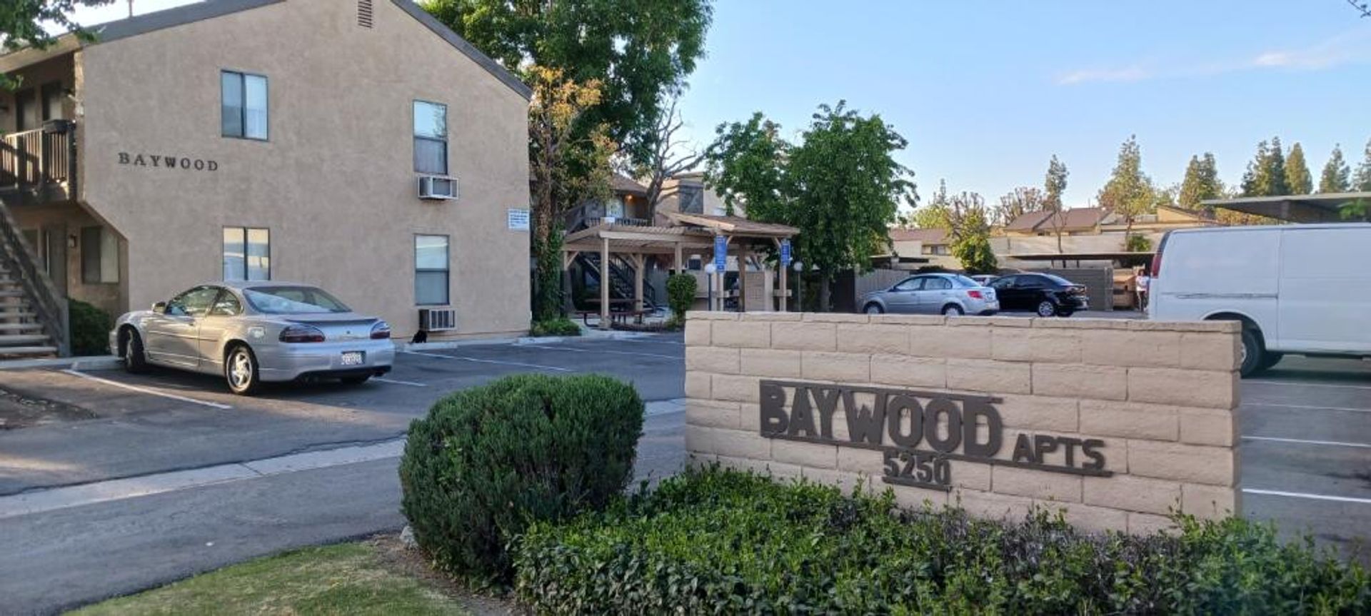 Bakersfield Apartment: 5250 Belle Terrace