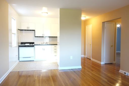 Beautiful Large 2BR Apartment, Great Natural Light, Hardwood Floors, Bring Your Pet!