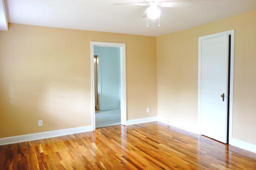 Charming Ground-Floor Apartment | Private Entrance & Porch | Pet-Friendly
