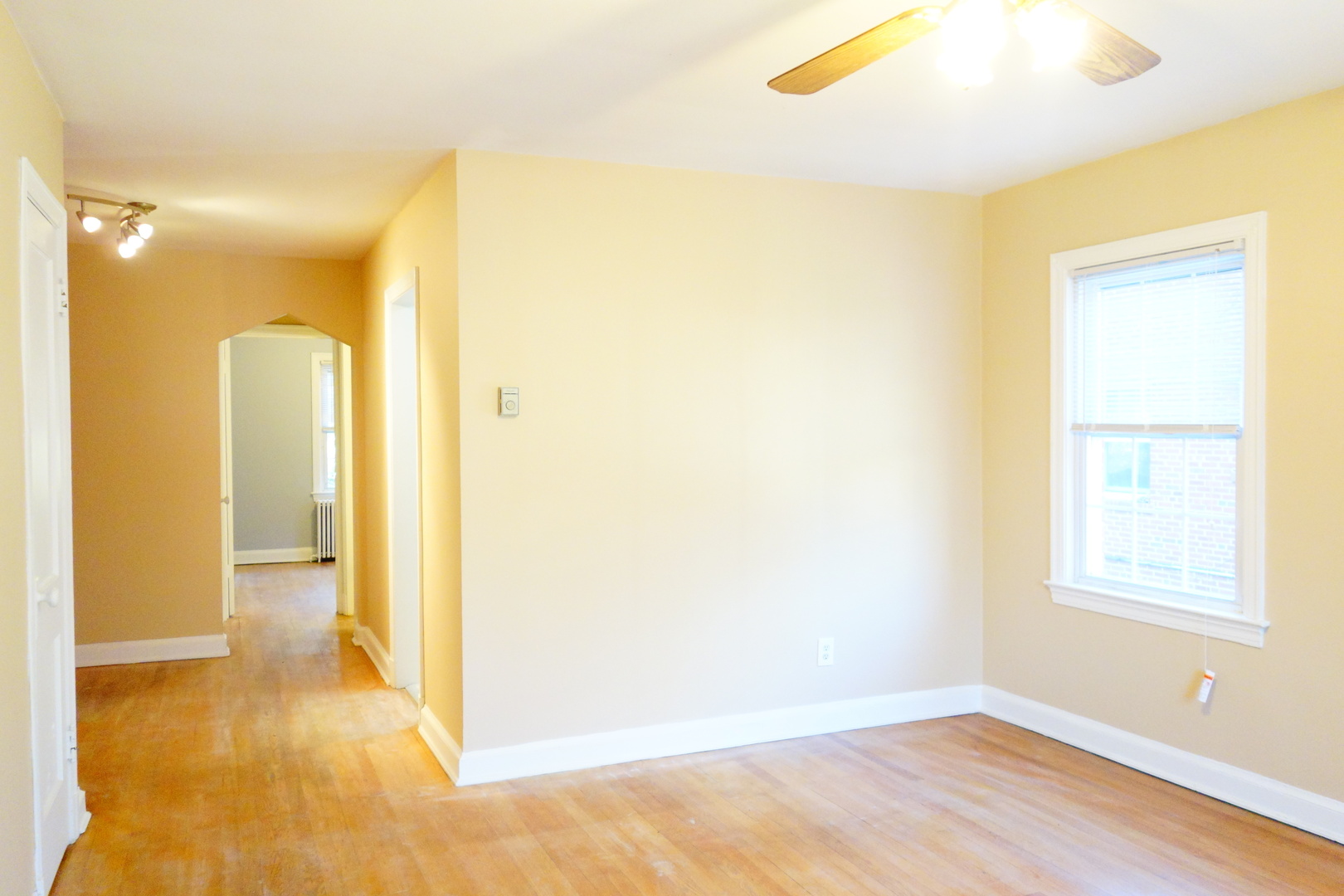 Takoma Park Apartment: 8408 Greenwood Ave
