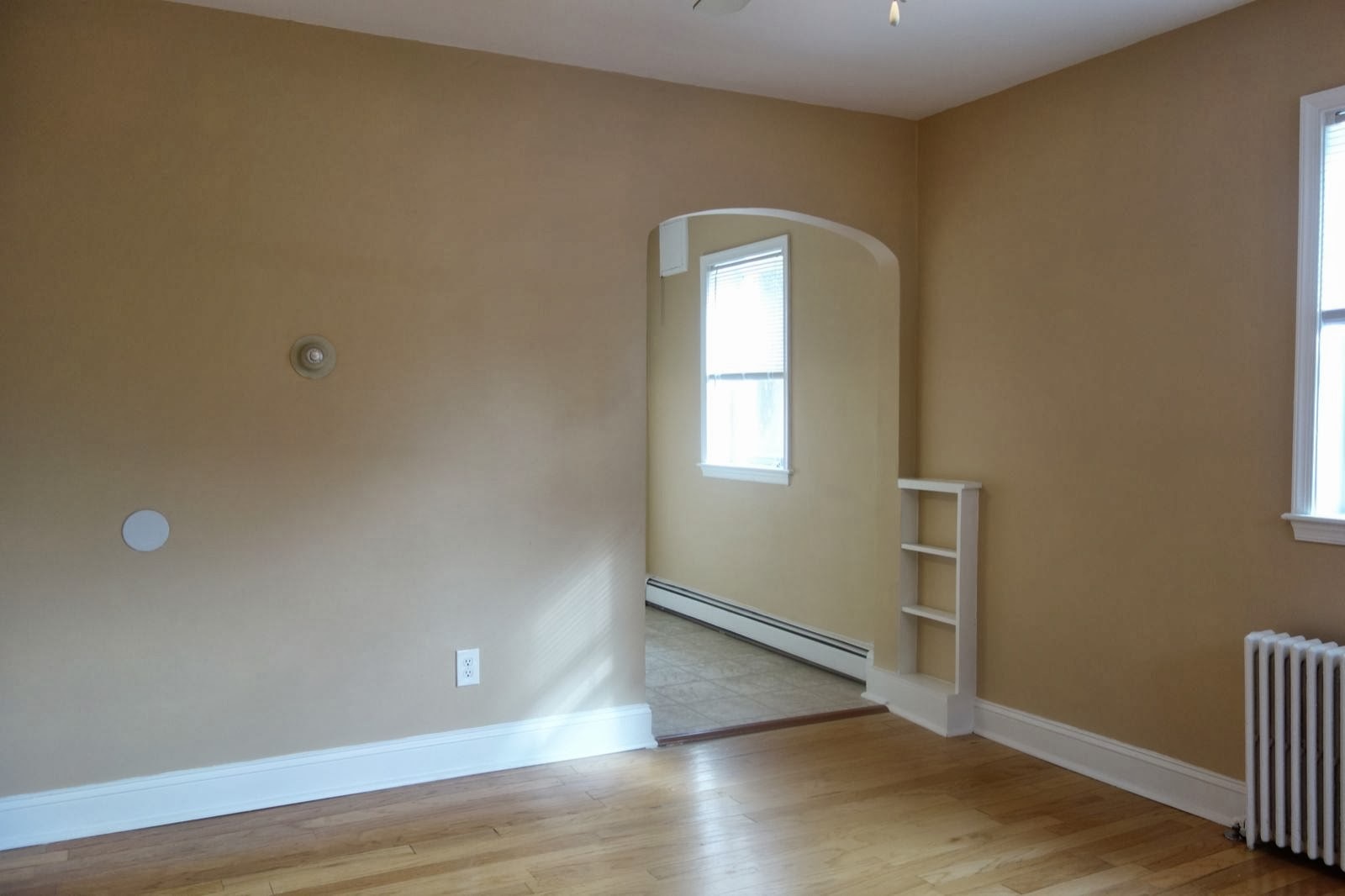 Takoma Park Apartment: 8105 Greenwood Ave