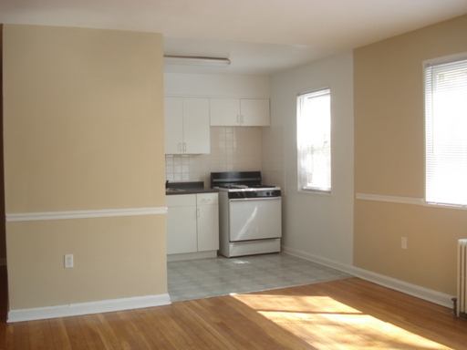 Bright and Sunny Large 2 BR Apartment. Pets Are Welcome.