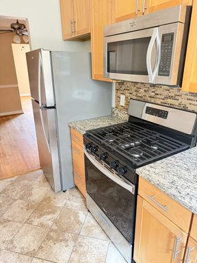 2 Bedroom Apartment – 8705 Plymouth St - 5, #5, Silver Spring, MD 21029