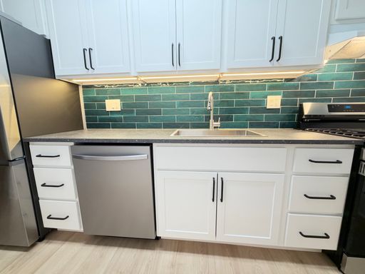 Fully Renovated 1BR/1BA – Brand New Kitchen & Bath, New Windows, Quiet 6-Unit Building – Steps to Purple Line Manchester Place – Silver Spring 20901 – photo 1