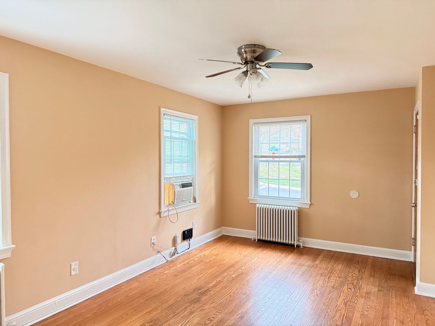 Takoma Park Apartment: 8401 Greenwood Ave