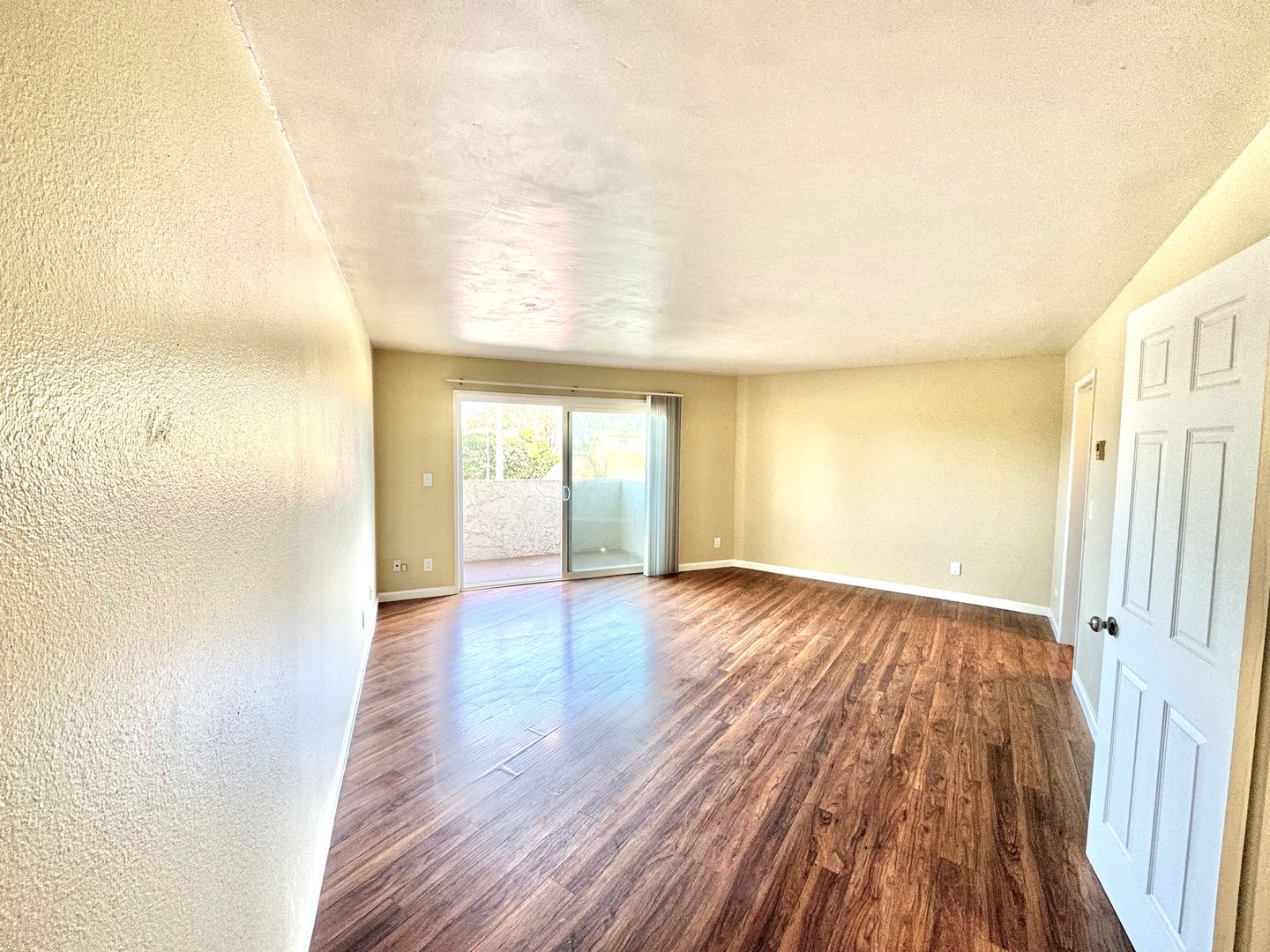 San Diego Apartment: 4517 W. Point Loma Blvd.