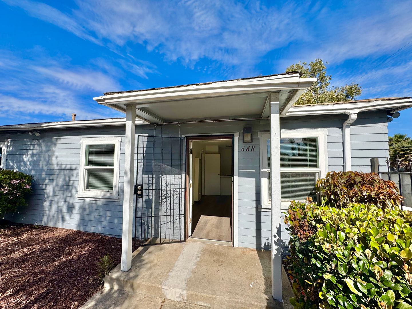 Imperial Beach Apartment: 662-668 Florence Street