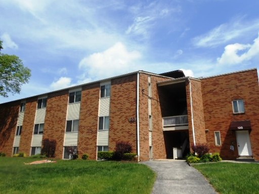 130 W. Maynard (2 Bedrooms) – photo 1