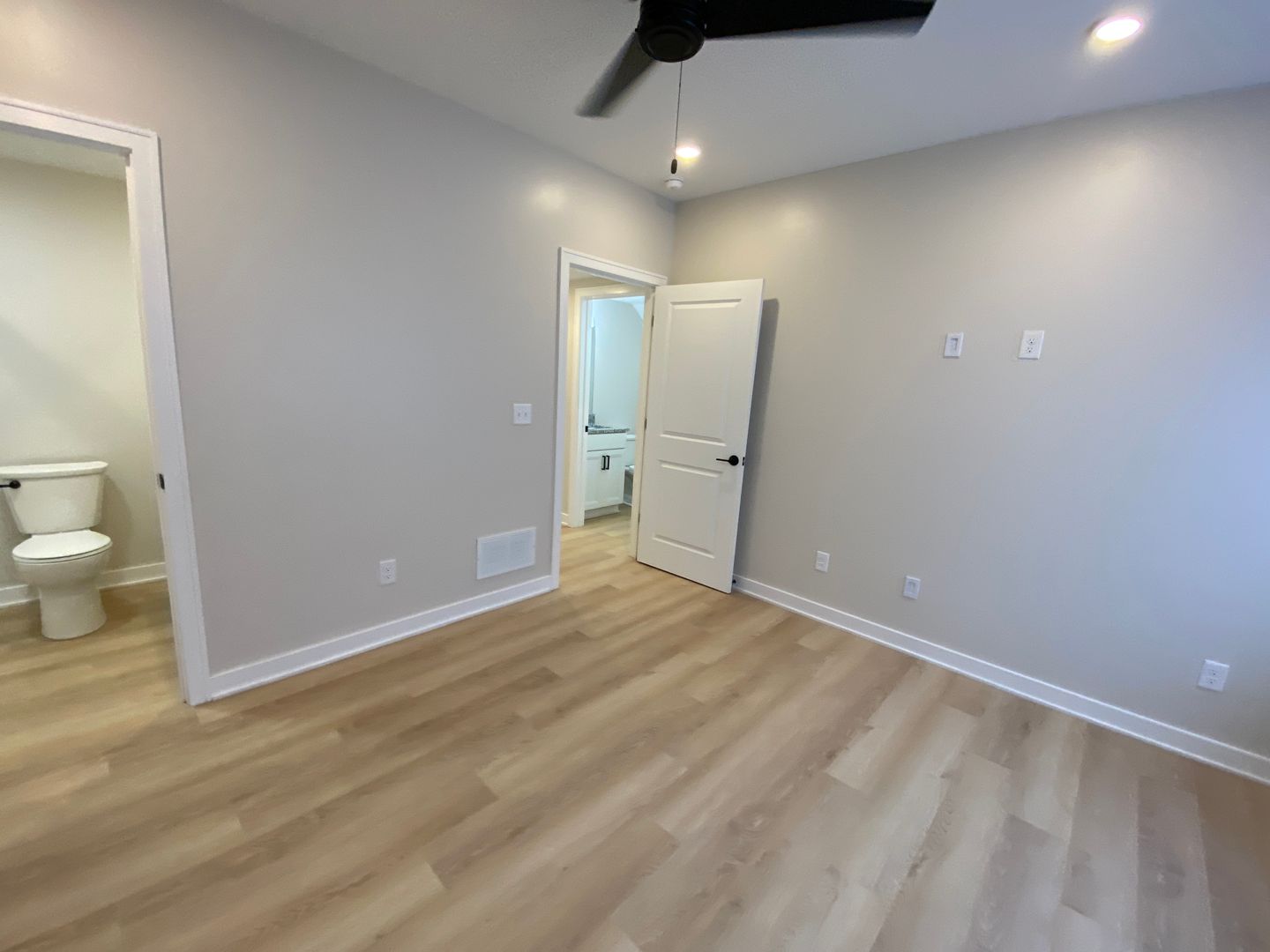 2339 Neil Ave. Apt. B, Columbus, OH 43202