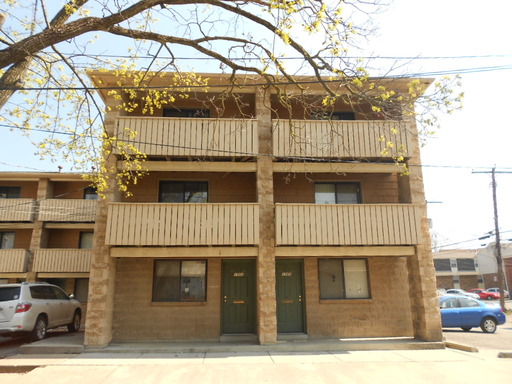 83-87 W. 10th Ave. – photo 1
