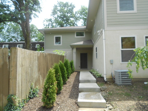 27-31 Wilcox St. – photo 1