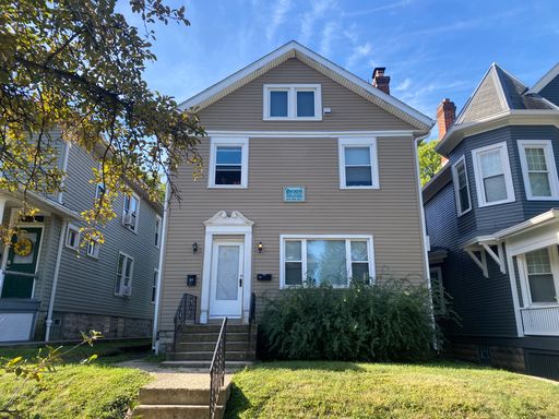 71 W. Oakland Ave. – photo 1