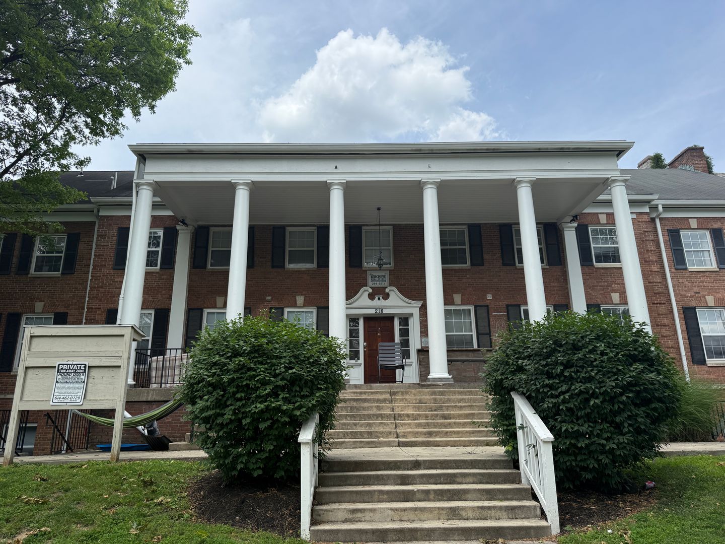 Columbus Apartment: 218 E. 17th Ave