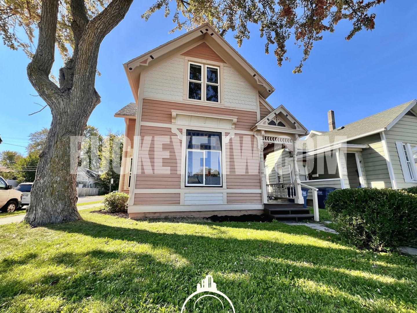Listing photo