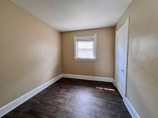 Listing photo thumbnail