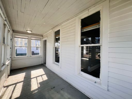 Listing photo thumbnail