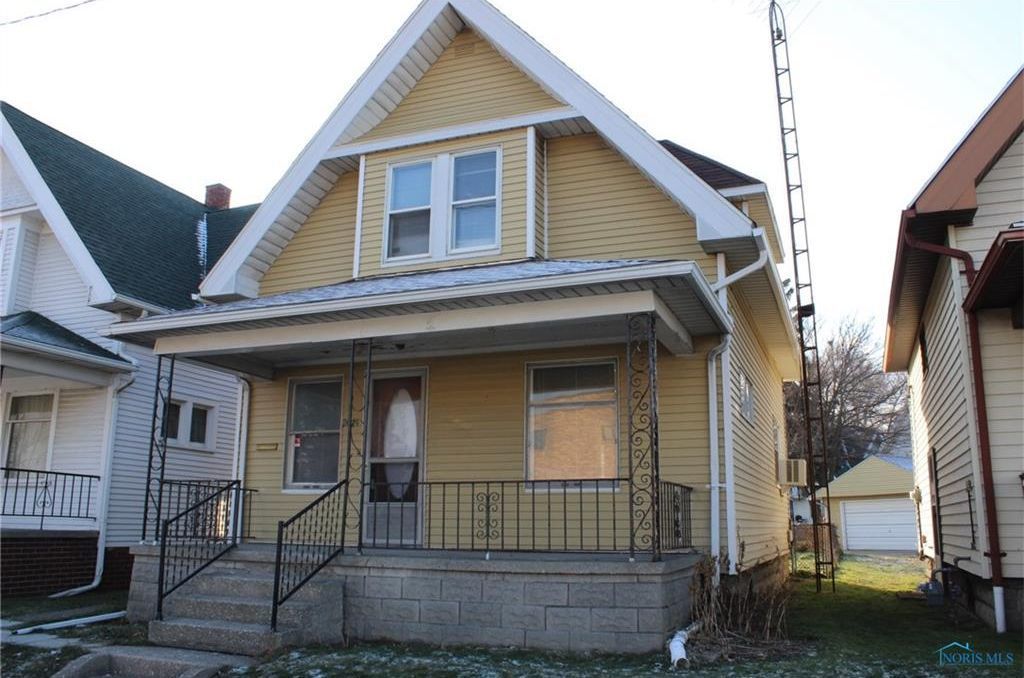 Toledo House: 2074 Star Ave