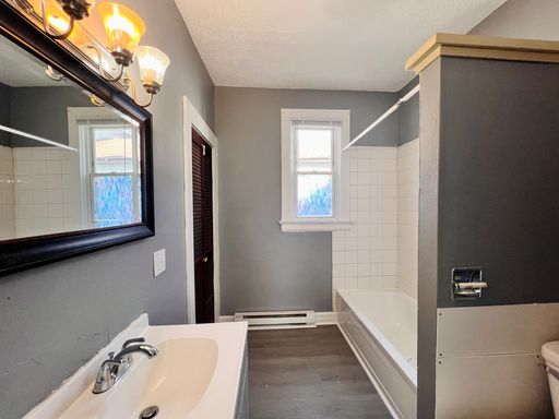 Listing photo thumbnail