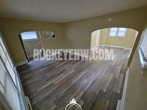 Listing photo thumbnail