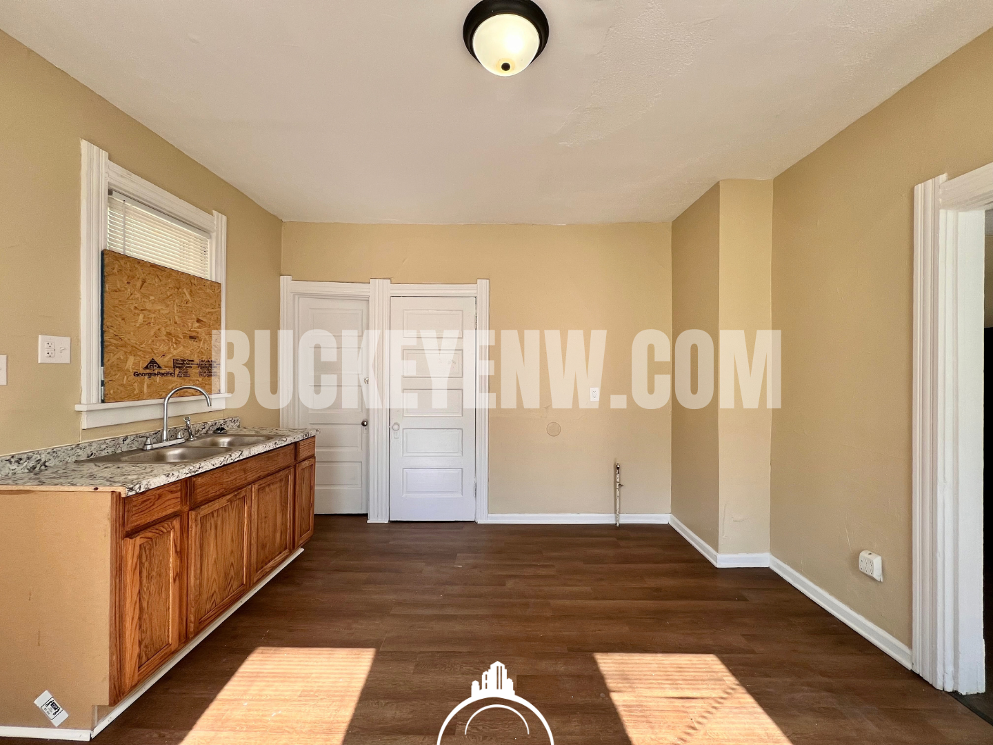 Listing photo