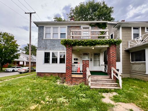 4158 Mayfield Dr - Lower, Toledo, OH 43612