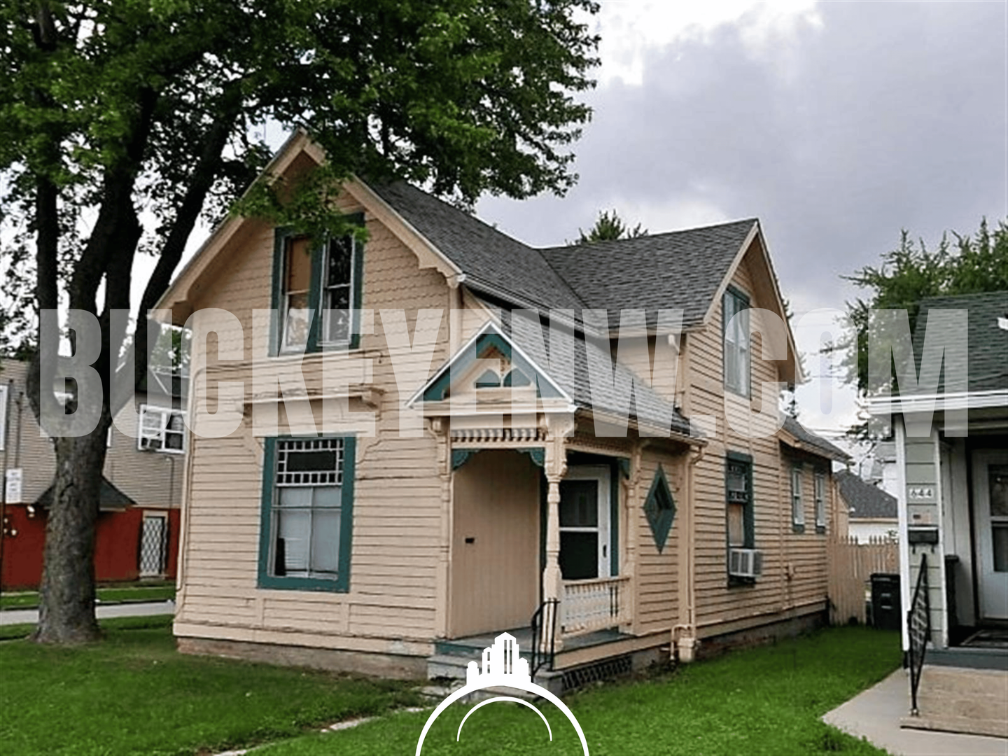 Toledo House: 660 E Broadway St