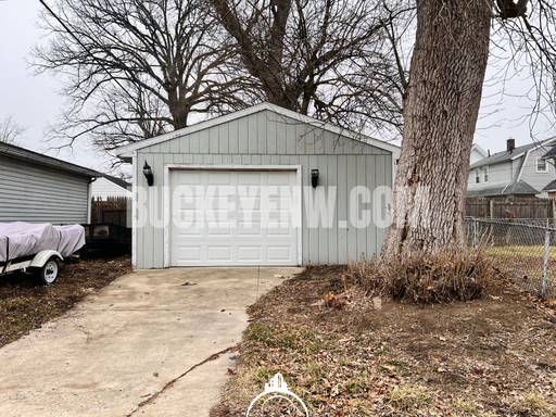 Listing photo thumbnail
