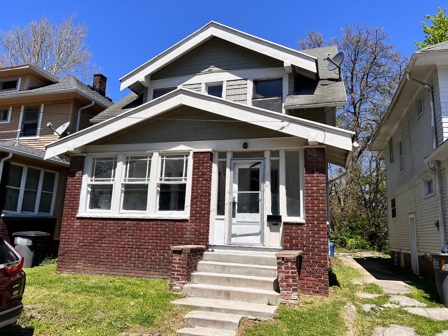Toledo House: 614 Cadillac Ct