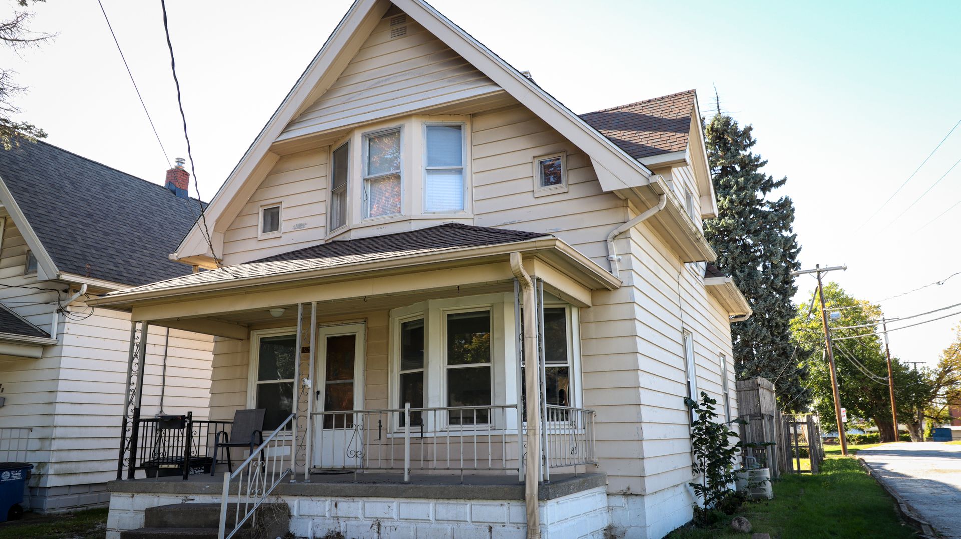 Toledo House: 3867 Eggeman Rd