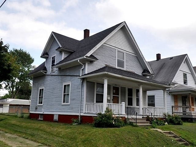 Toledo House: 301 Parker St