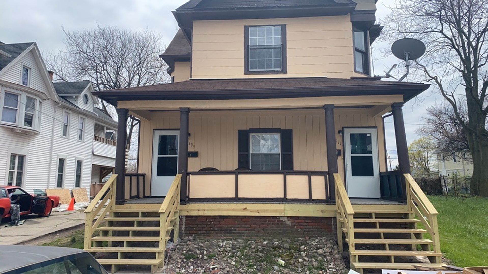 Toledo Apartment: 409 Eastern Ave