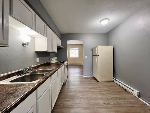 Listing photo thumbnail