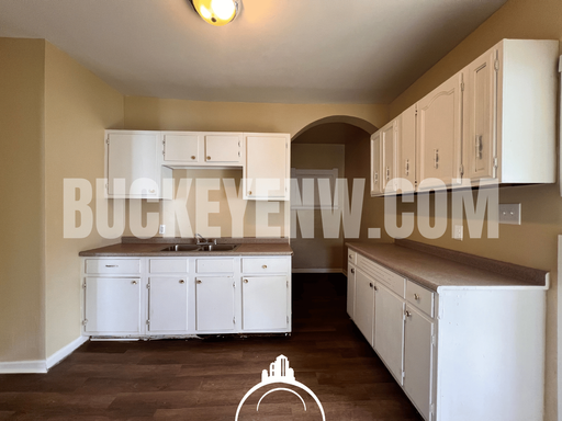 Listing photo thumbnail