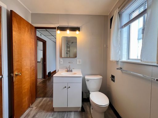 Listing photo thumbnail