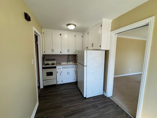 Listing photo thumbnail