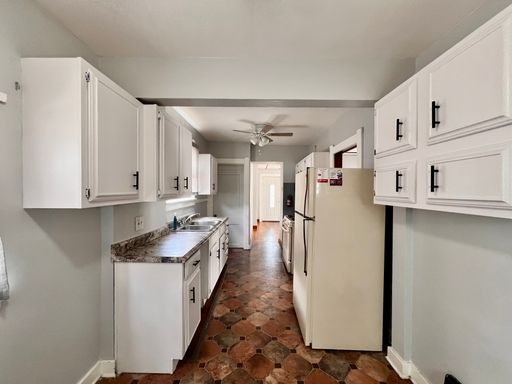 Listing photo thumbnail