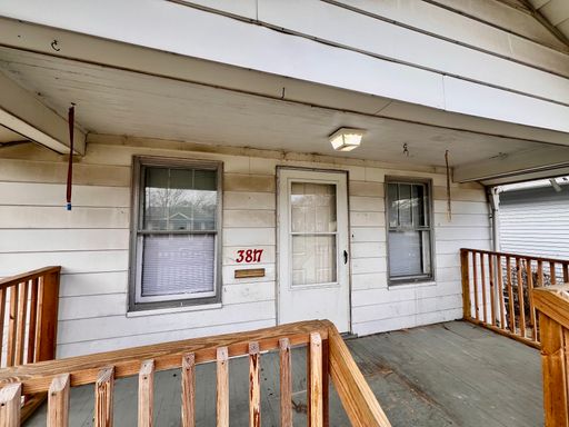 Listing photo thumbnail