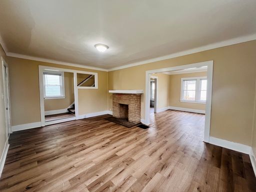 Listing photo thumbnail