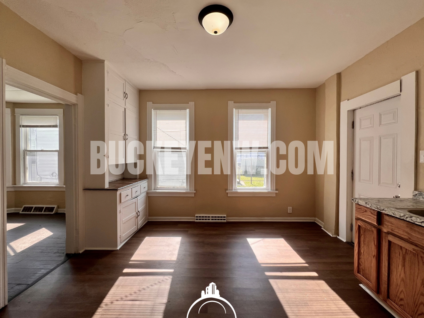 Listing photo