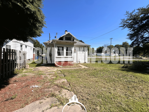 Listing photo thumbnail