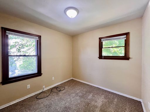 Listing photo thumbnail