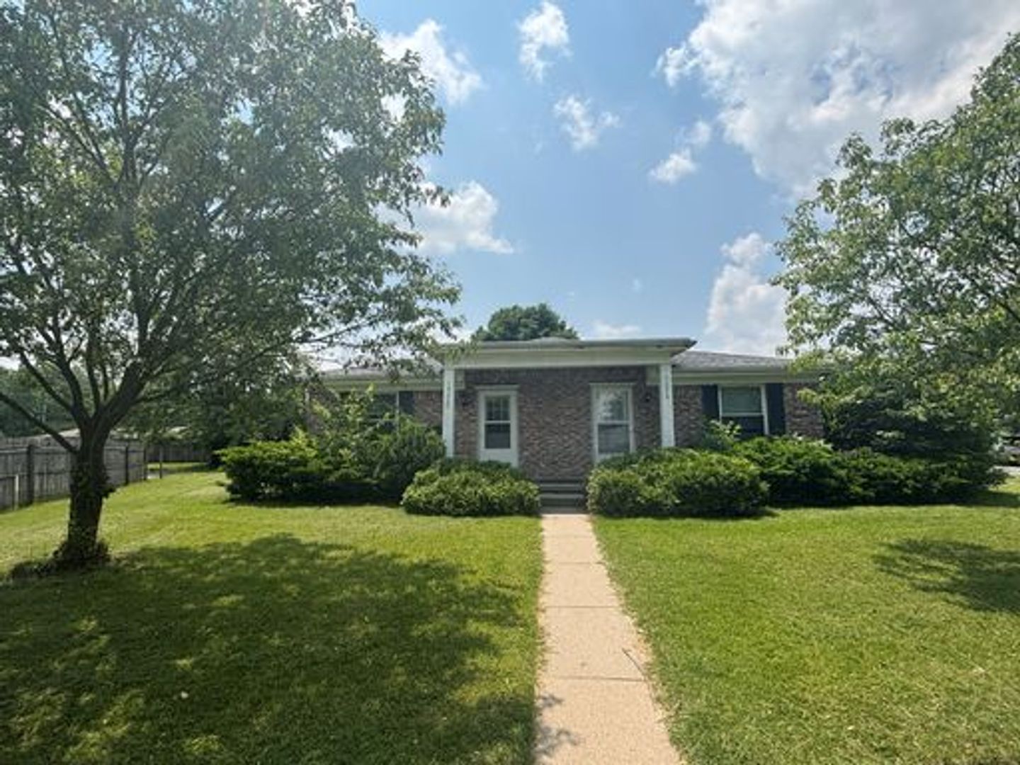 Toledo Apartment: 1228 South Creek Lane